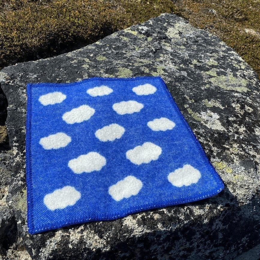 Holloi vendbart sitteunderlag i ull i Rasteplass gaveeske