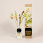 Reed diffuser med tørkede blomster i Husvarm gaveeske