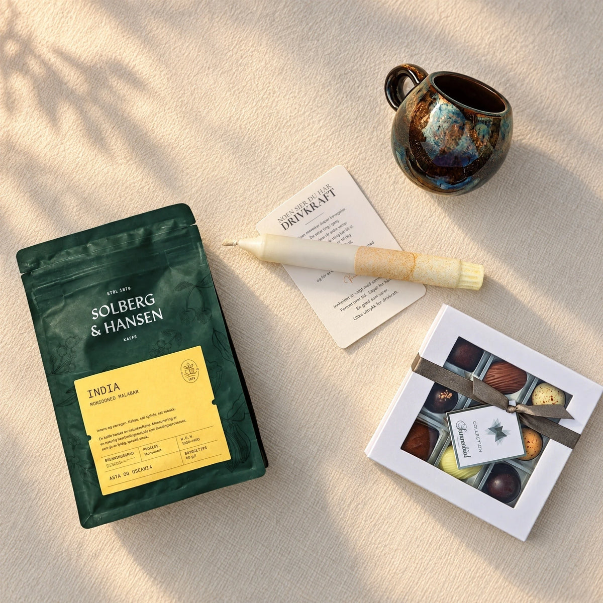 Drivkraft gaveeske med Solberg & Hansen kaffebønner, keramikkopp, sjokolade og stearinlys