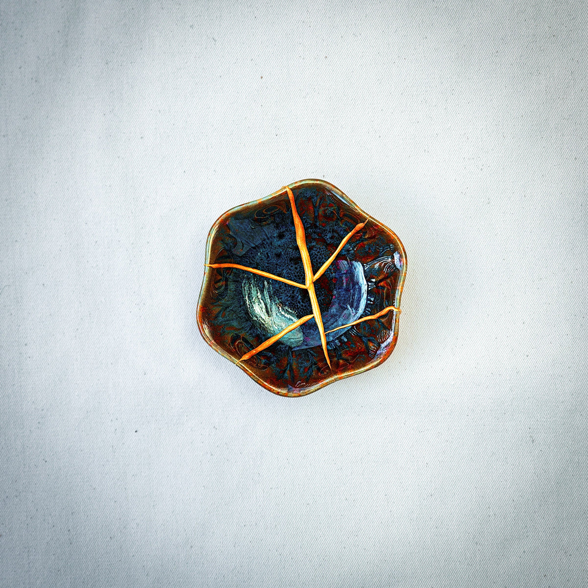 Ekte kintsugi skål i gaven Modig fra gavetil.no